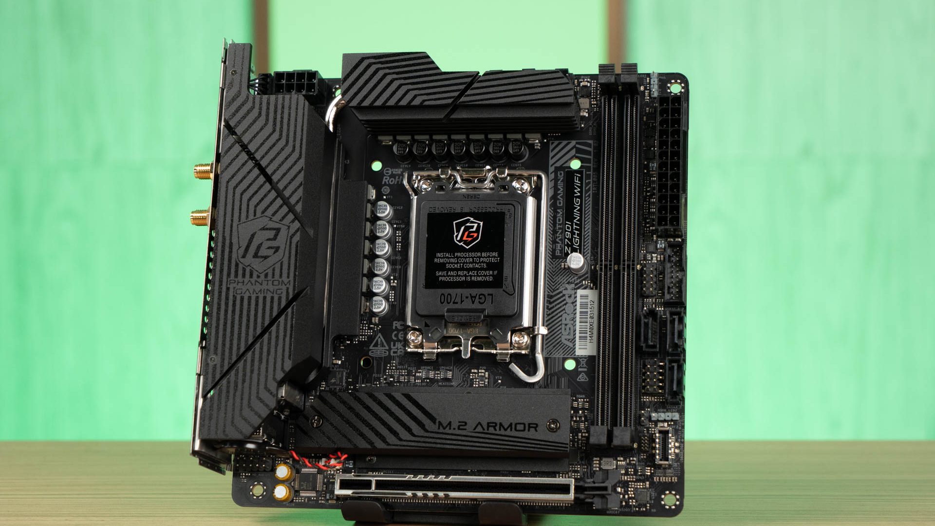 ASRock Phantom Gaming B790I Lightning WiFi 04