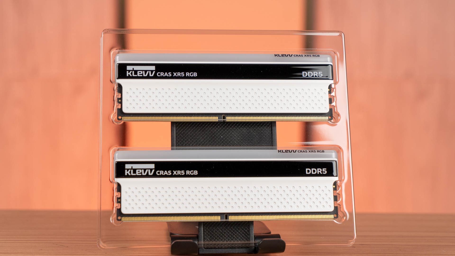 KLEVV CRAS XR5 RGB 03 KLEVV CRAS XR5 RGB 03