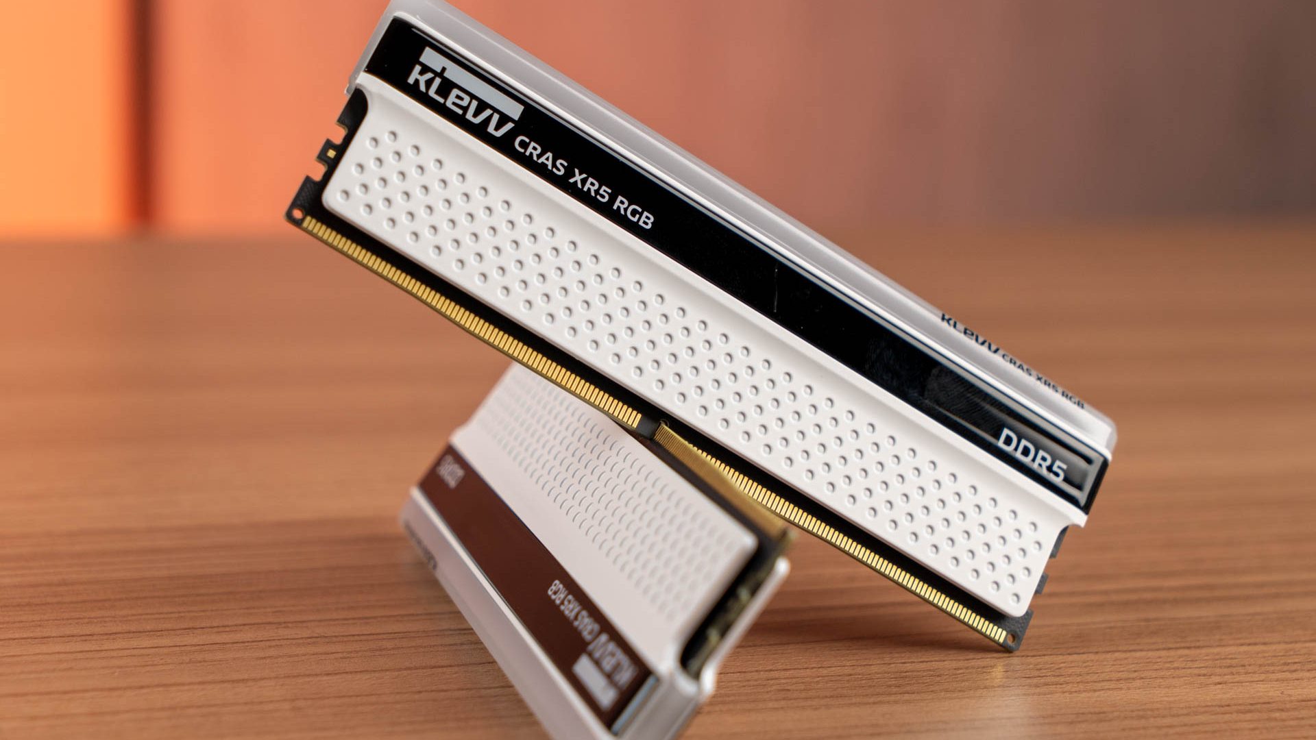 KLEVV CRAS XR5 RGB 07 KLEVV CRAS XR5 RGB 07