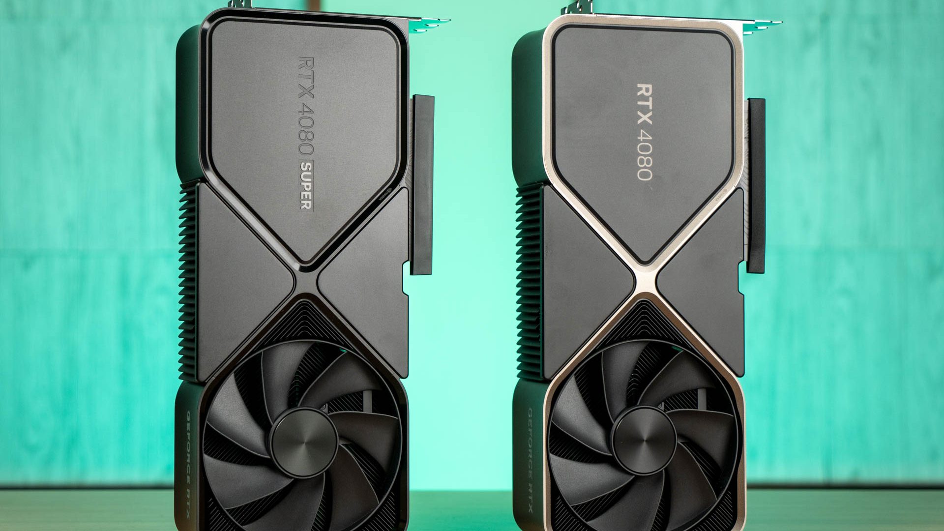 NVIDIA GeForce RTX 4080 SUPER FE 14